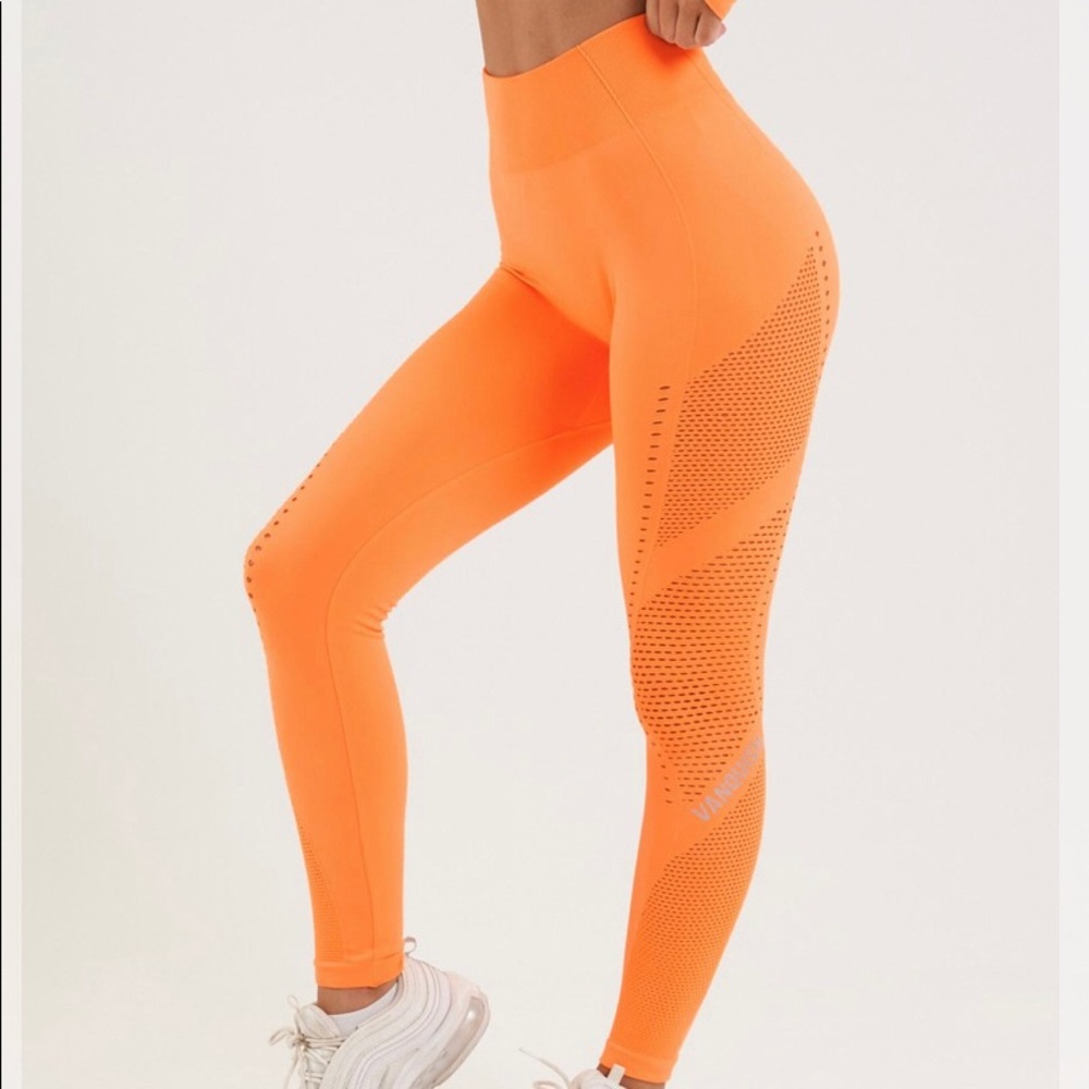 NWT Vanquish S Seamless Orange Leggings 🍊